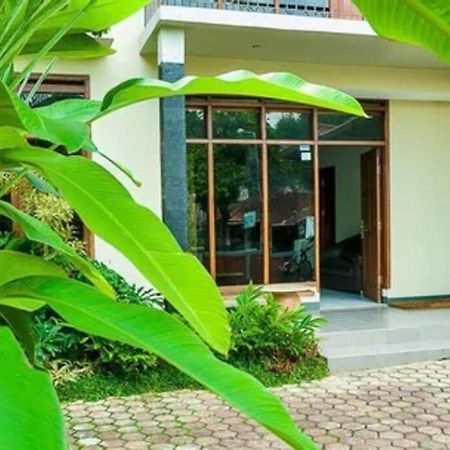 Hazel House With Swimming Pool By Grorental Bandung Exterior foto